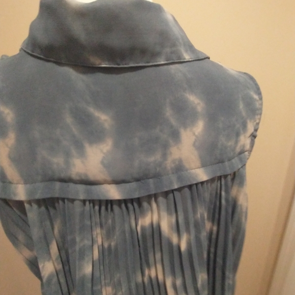 BCBGMaxAzria Blue/White Watercolor Button Down Blouse - Picture 7 of 10